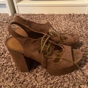 Indigo rd strappy heel size 10